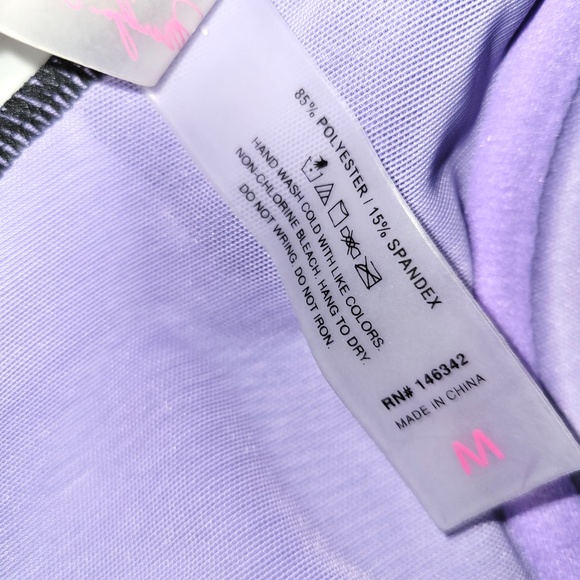 Marilyn Monroe Floral Skirted One Piece Swimsuit - M - Picture 8 of 9